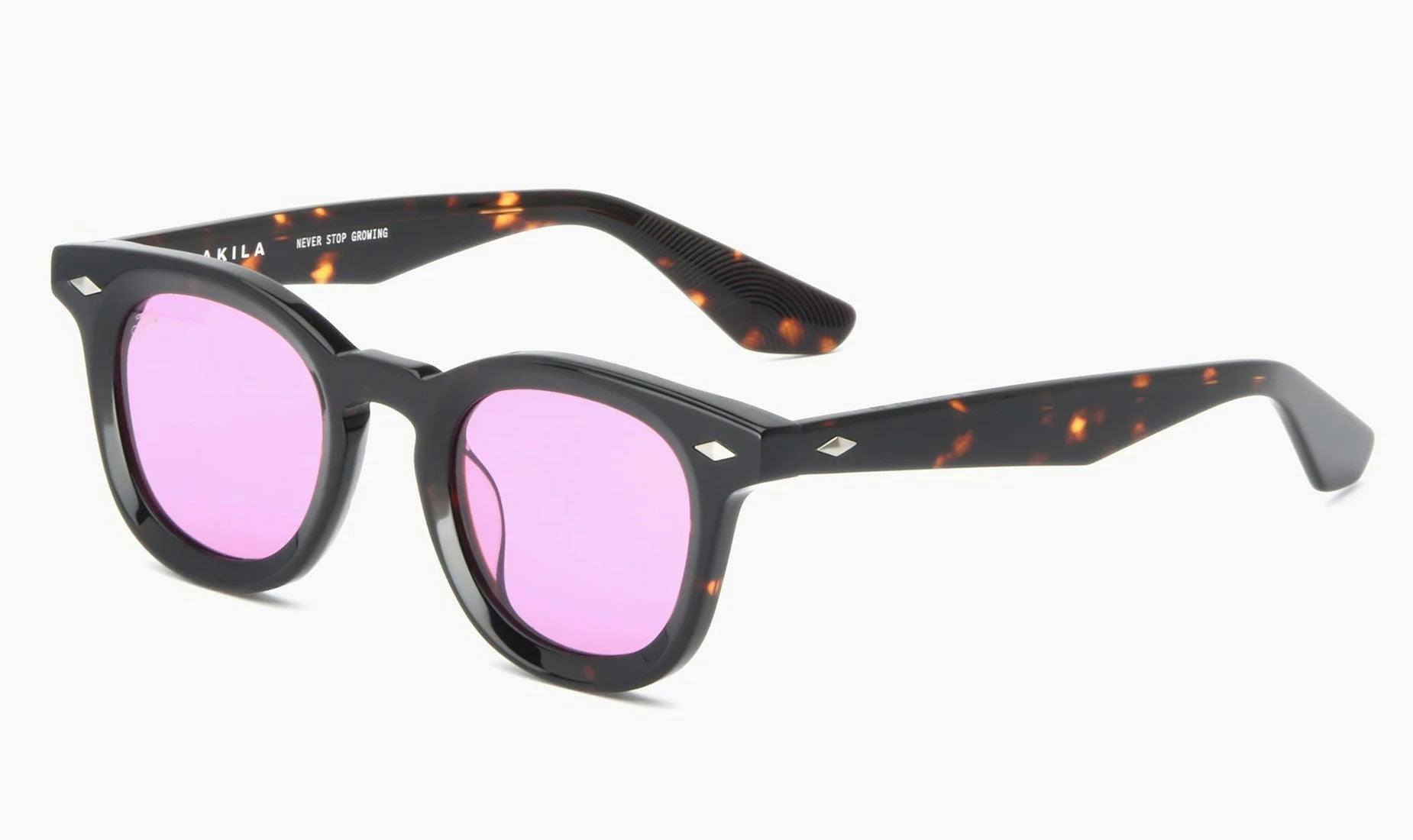 modèle de lunette de la marque Akila