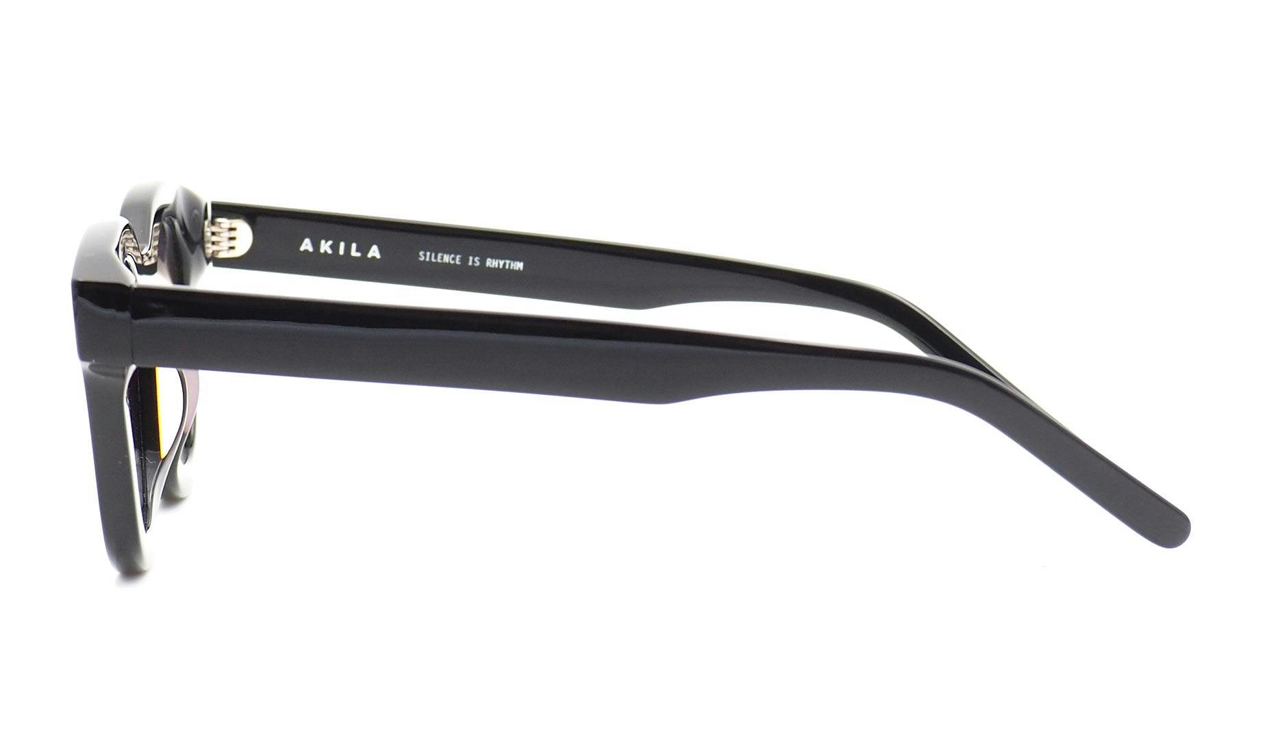 modèle de lunette de la marque Akila