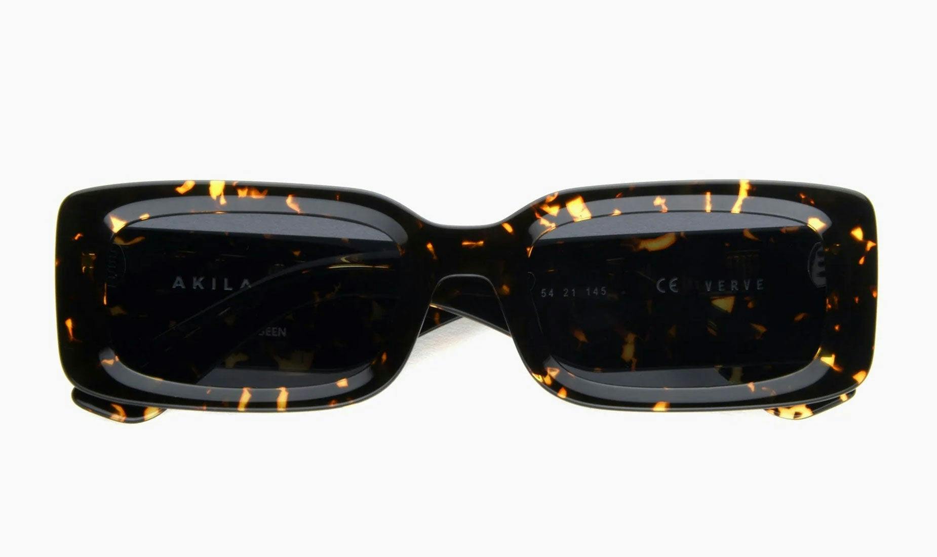 modèle de lunette de la marque Akila